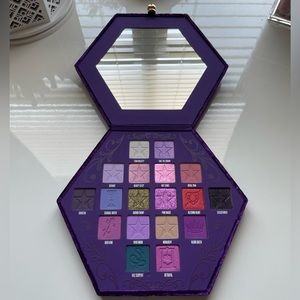 JEFFREE STAR COSMETICS BLOOD LUST PALETTE